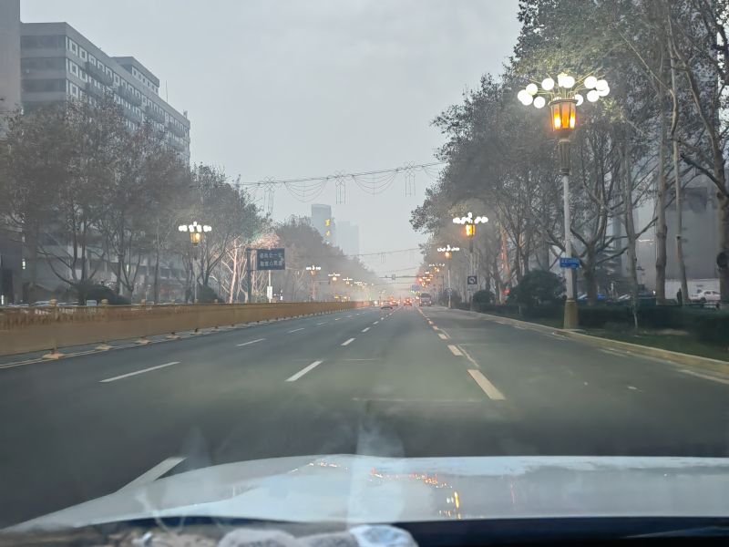 路上无行人